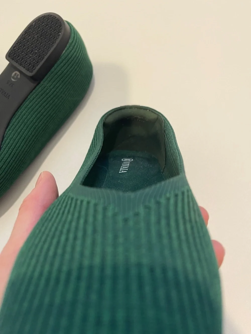 Vivaia Margot 2.0 square-toe flats in green